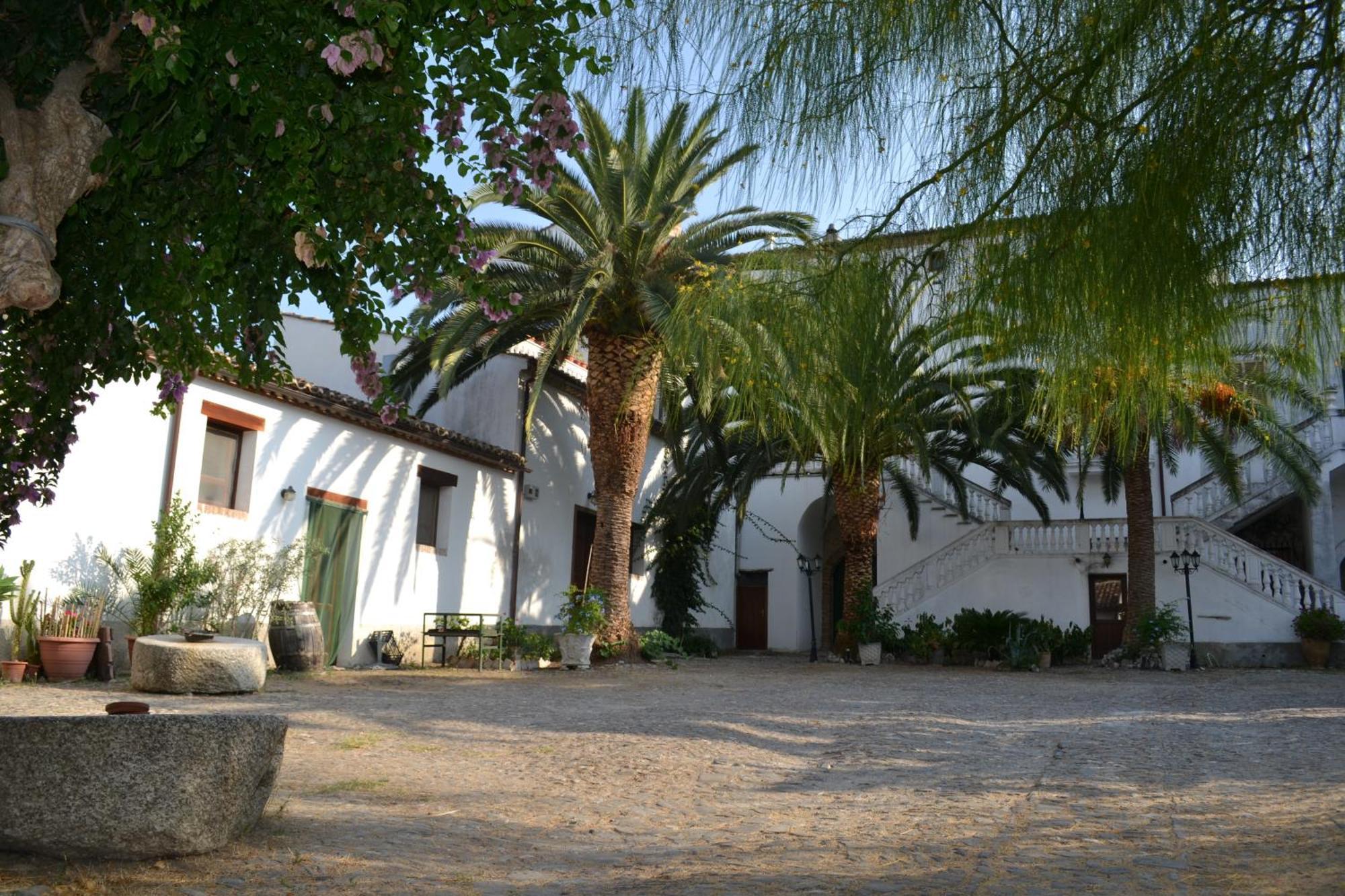 Agriturismo Malena 아미카 외부 사진